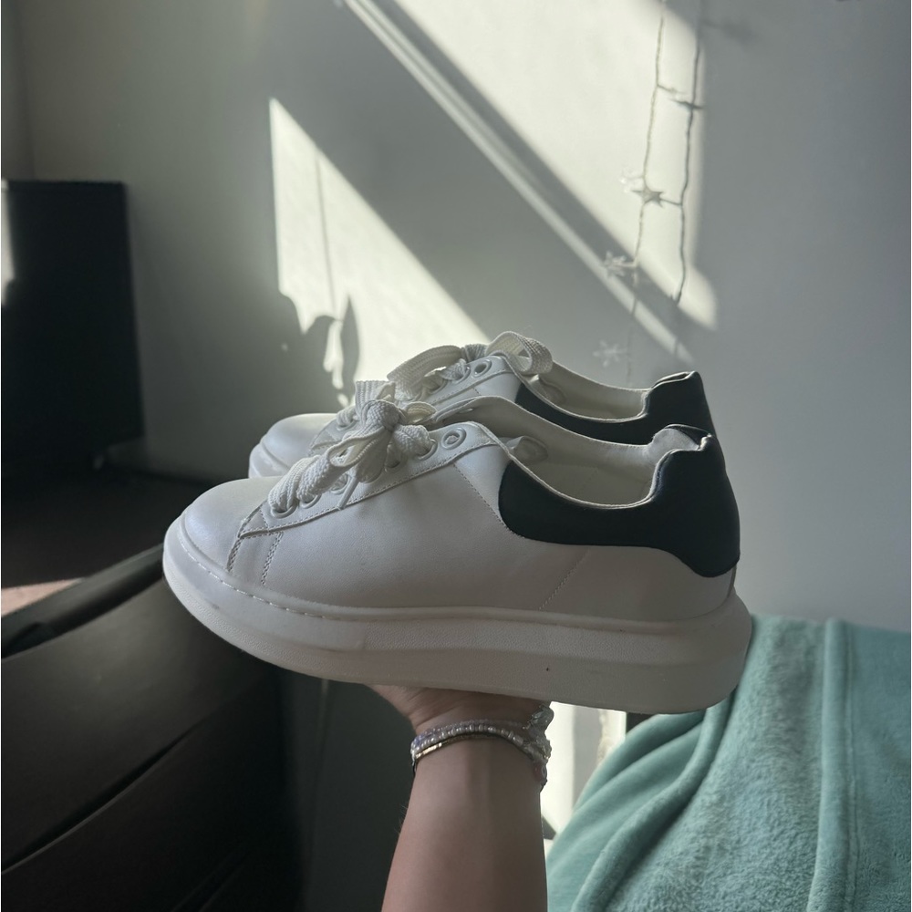 Steve Madden Gasp White/Black